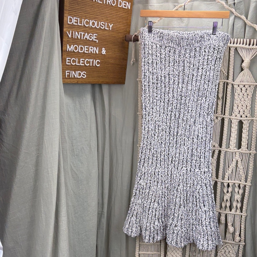 H&M Black& White Rib Knit Mermaid Maxi Skirt | Medium | NWT